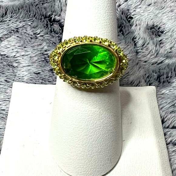 Joan Rivers Green Rhinestone Ring - Picture 1 of 6